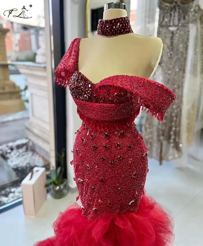 Robe de haute couture rouge irrégulière, robe de créateur brodée de perles, robe en tulle fendue, ro