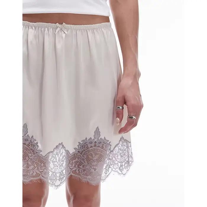 Jupe courte en satin garnie de dentelle Rose rouge pour femme, jupe courte à la mode avec ceinture é