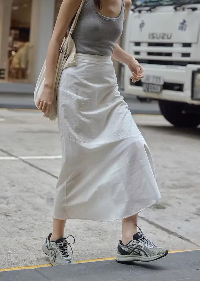 Jupe midi blanche à empiècements pour femme, nouvelle collection été 2025, style et tempérament