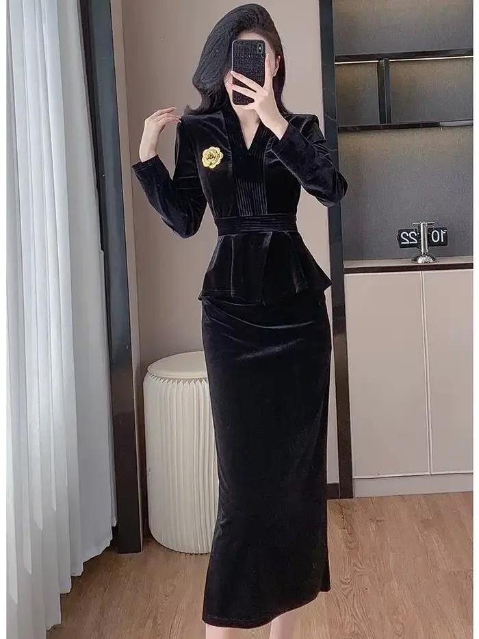 Ensemble jupe et haut en velours pour femme, col en V, broche florale, jupe crayon fendue, tenues de