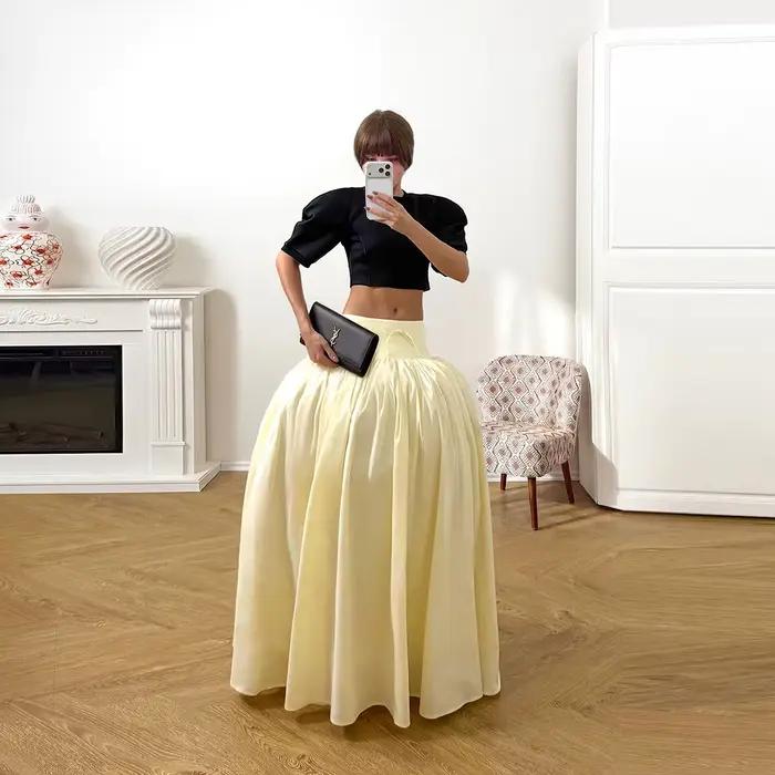 Jupe longue en satin jaune pâle pour femme, taille haute, coupe trapèze, ample, avec détail nœud, ta