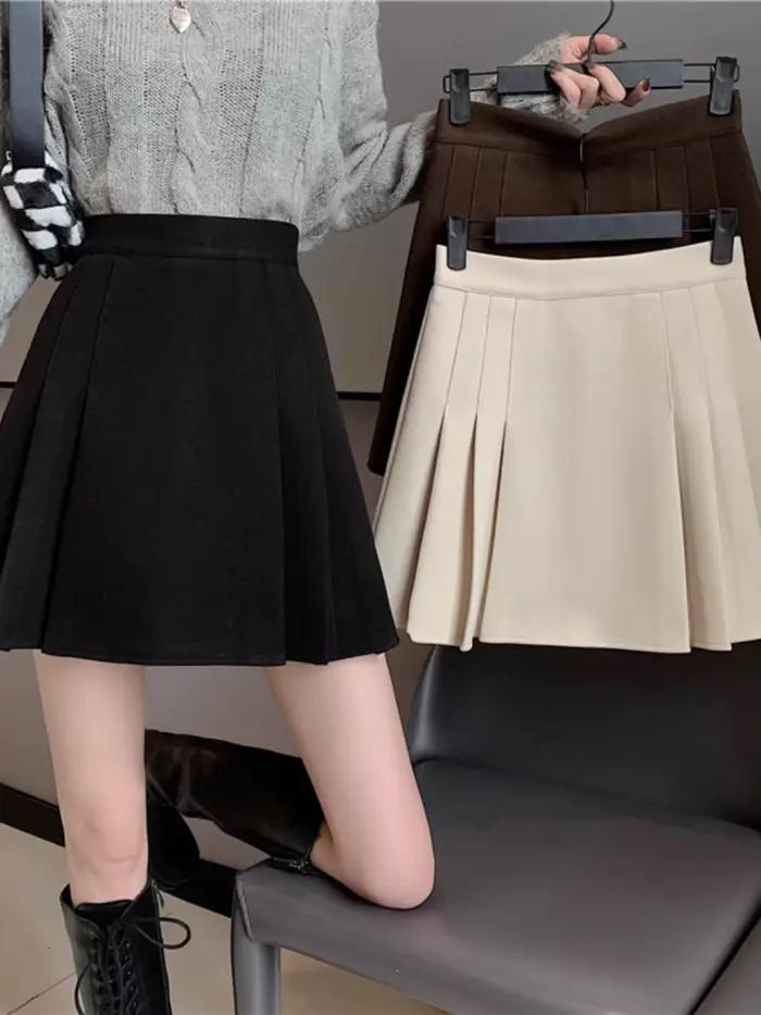 Jupe mini plissée noire élégante en polyester