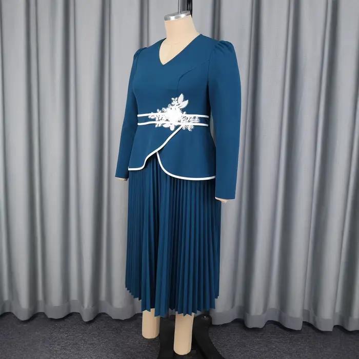 Robe bleu marine à col en V pour femmes grandes tailles, manches longues, taille ajustée, jupe plissée à volants amincissante