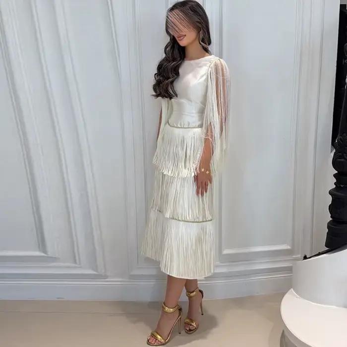 Robe de soirée élégante en satin blanc