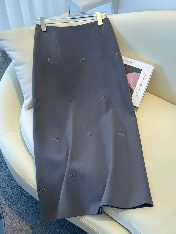 Jupe Chic Femme de Bureau, Coupe Ajustée, Fendue, Broderie Nœud, Tendance 2026
