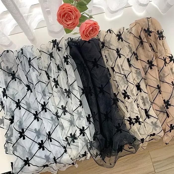 Lolita – tissu en dentelle avec nœud noir