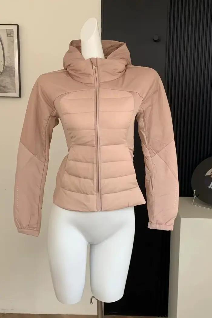 Doudoune ultra légère pour femme 90% duvet de canard blanc, coupe ajustée, sexy, tendance, portable, avec capuche, manteau d'extérieur J01