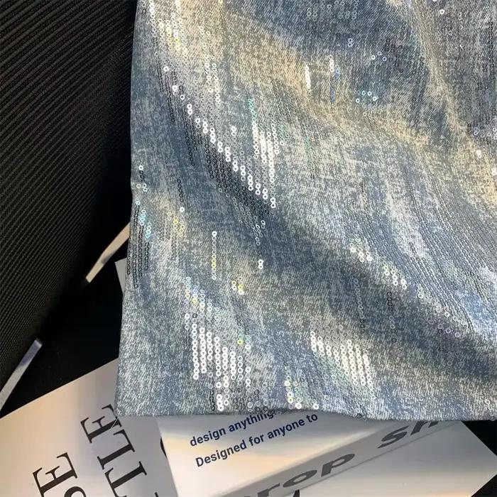Jupe en jean à paillettes bleues