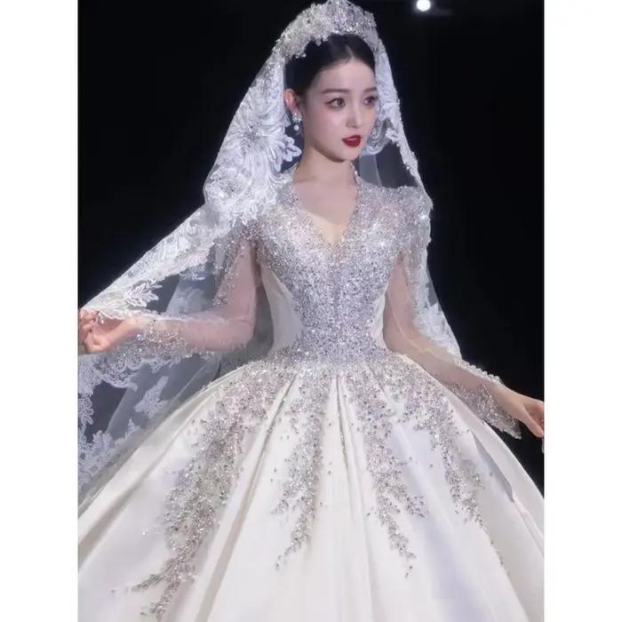 Robe de Mariée en Satin Français observateur