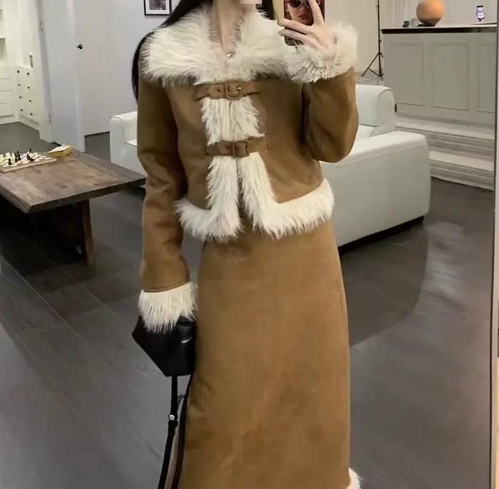 Manteau kaki avec jupe de costume en coton pour femme