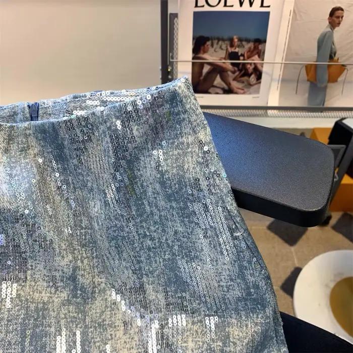 Jupe en jean à paillettes bleues