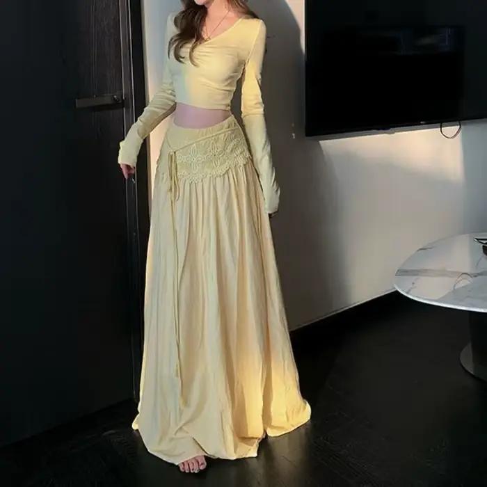 Ensemble deux pièces jupe longue jaune laiteux pour femme