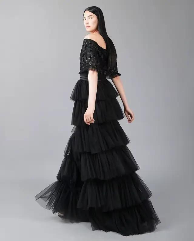 Jupes longues en tulle noir à volants