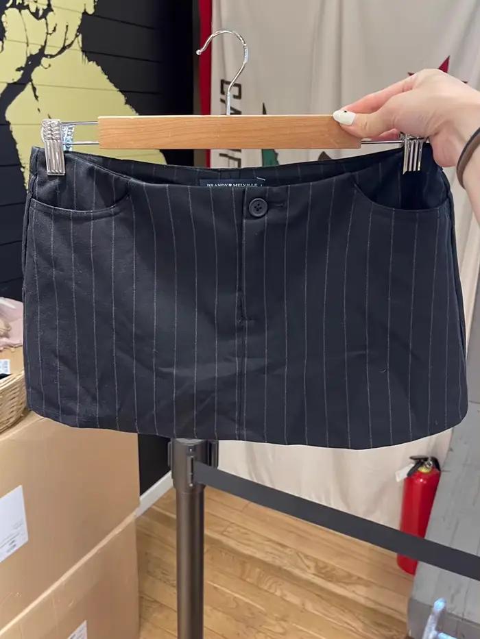 Mini jupe droite rayée pour femme