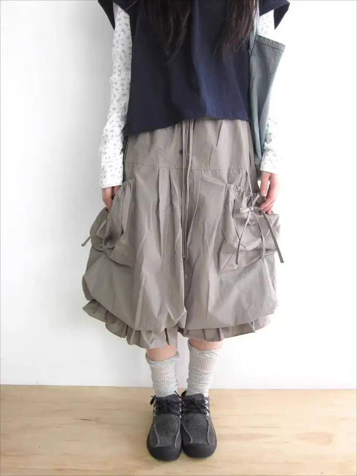 Jupe plissée de style safari polyvalente