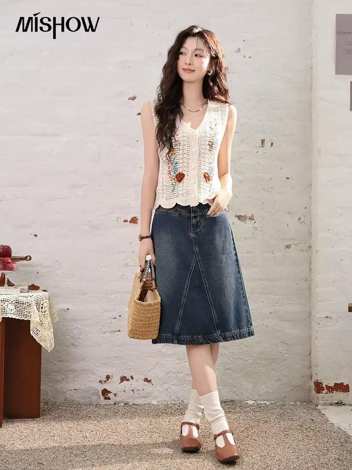 Jupe trapèze en denim avec poches brodées