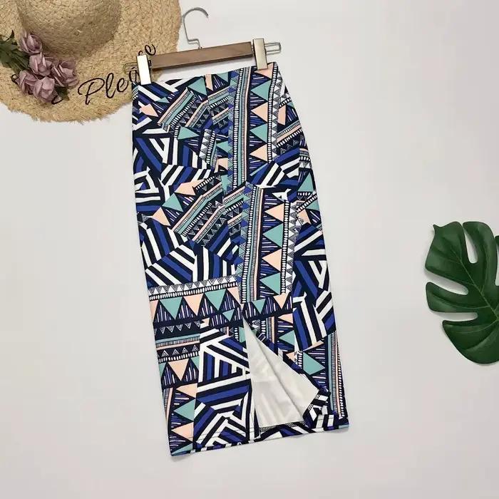 Jupe mi-longue à la mode pour femmes