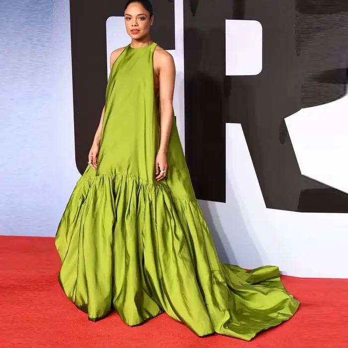 Robe Longue en Satin Vert Age avec Poches pour Femme