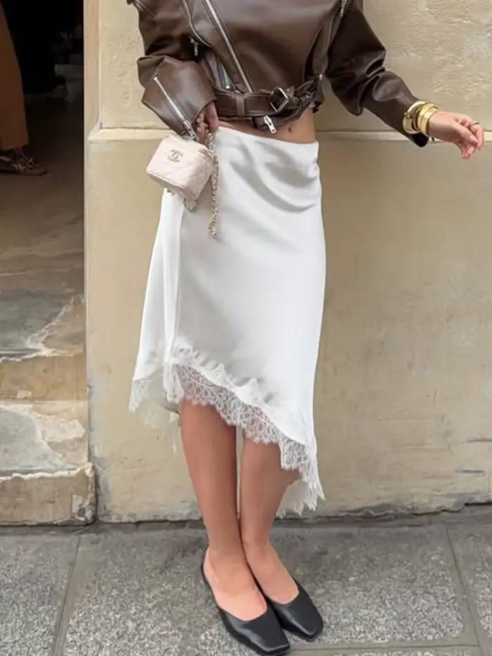 Jupe en satin et dentelle pour femme