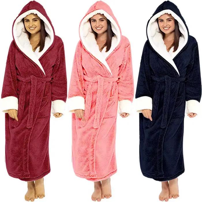 Chemise de nuit en peluche pour femme, optique d'hiver, chaud, sourire, long peignoir, pyjama à capuche, grande taille, 5XL