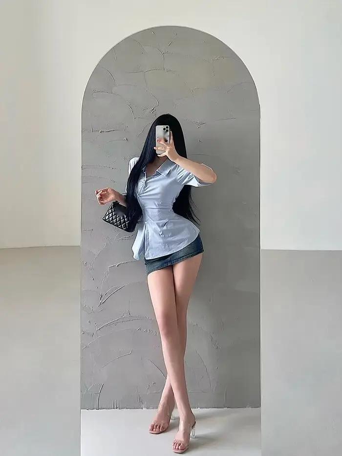 Jupe courte en jean bleu pour femmes
