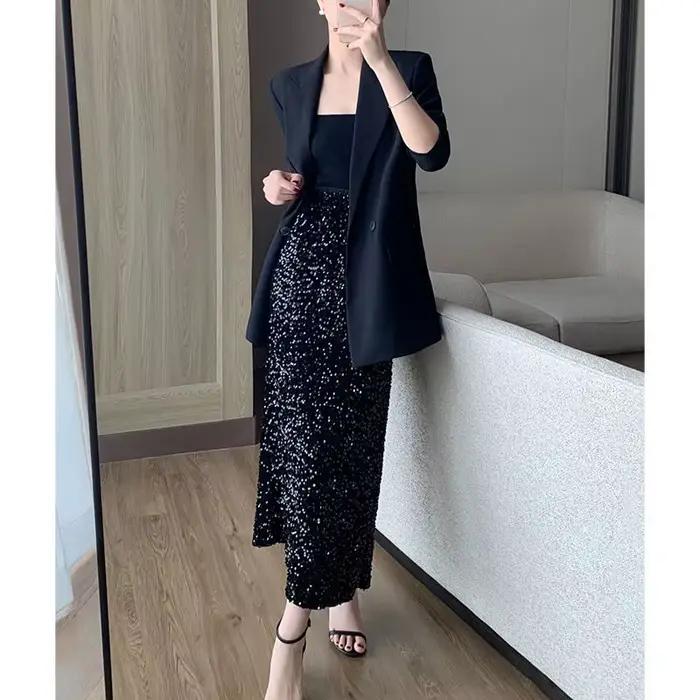 Jupe fendue à paillettes noires pour femmes