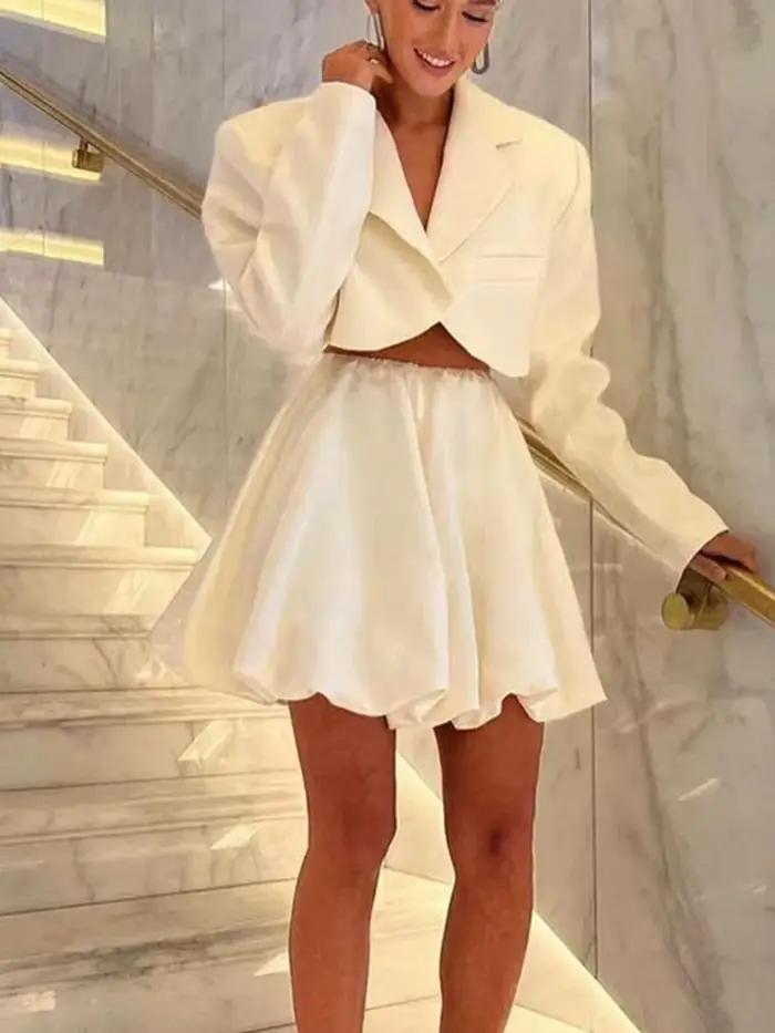 Mini jupe en satin pour femme