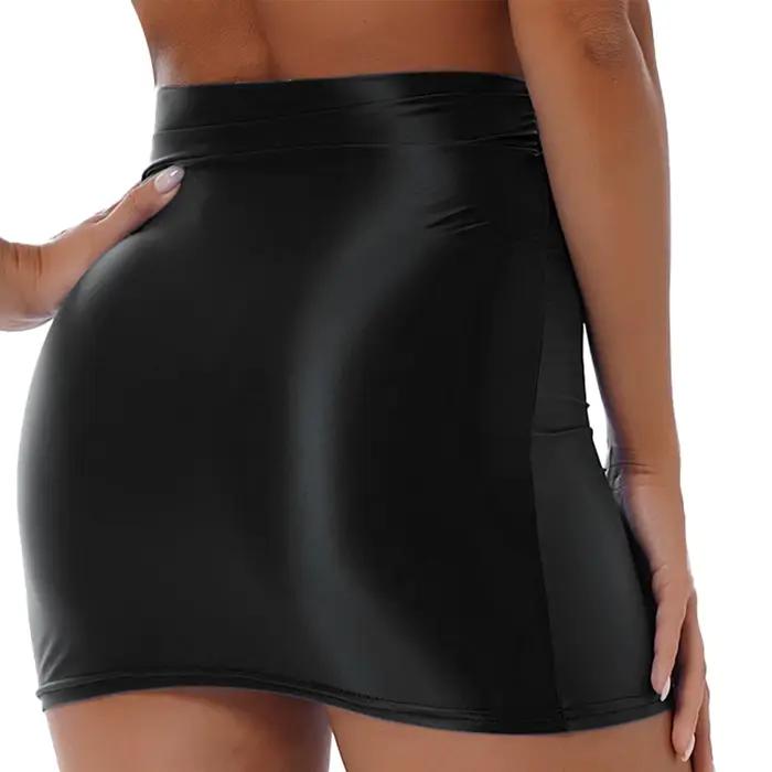Jupe en cuir verni brillant pour femme