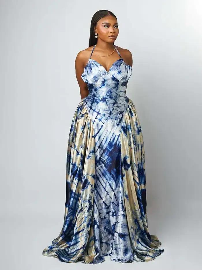 Robe longue à col licou pour femmes