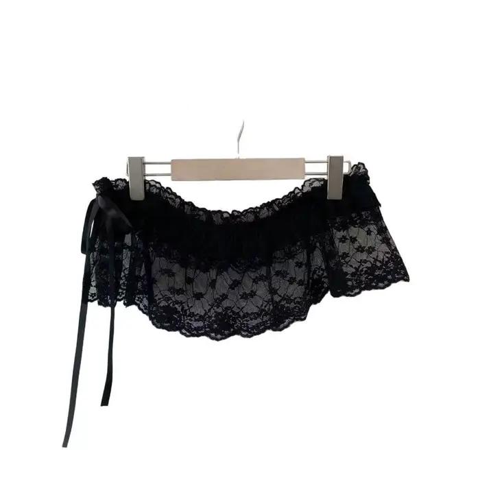 Mini-jupe en dentelle Y2K douce