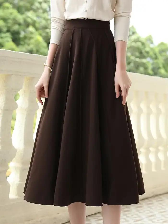 Jupe trapèze brun pour femme élégante et décontractée pour l'automne hiver 2024 I BELIEVE YOU