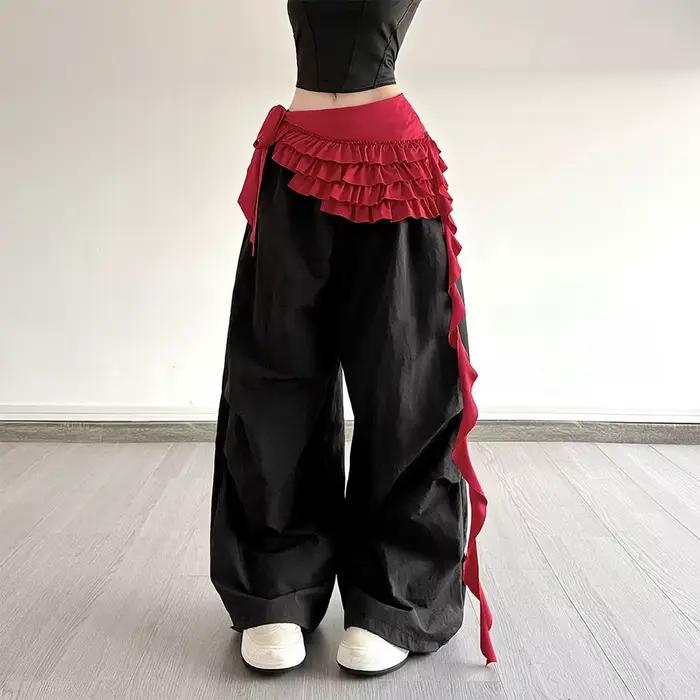 Mini jupe en dentelle à fleurs brodées