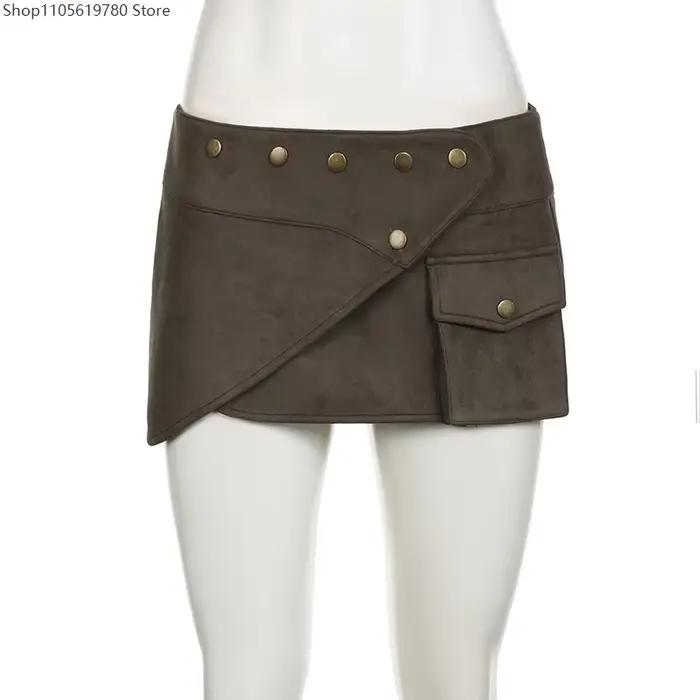 Mini-jupe asymétrique vintage en suède