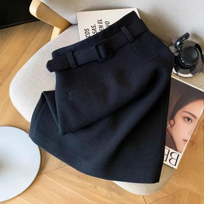 Mini jupe élégante en laine pour femmes