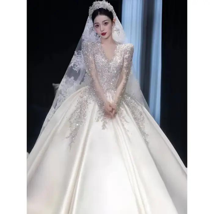 Robe de Mariée en Satin Français observateur
