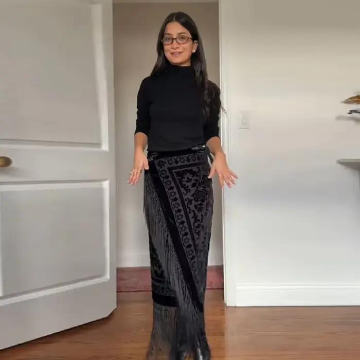 Jupe midi rétro élégante en velours noir brocart avec franges
