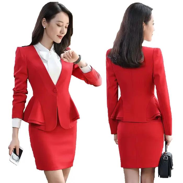 Blazer et jupe slim pour dames de bureau
