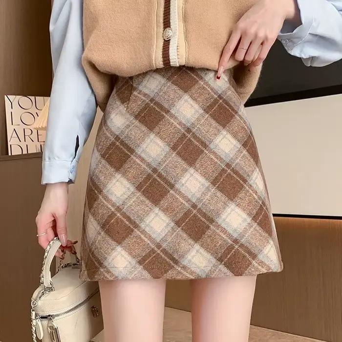 Jupe demi-plaid A-Word en laine de luxe