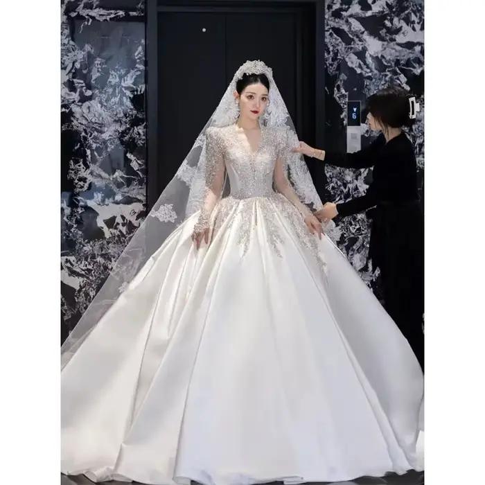Robe de Mariée en Satin Français observateur