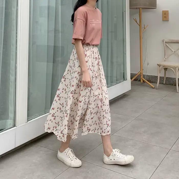Jupe longue à motif floral féerique