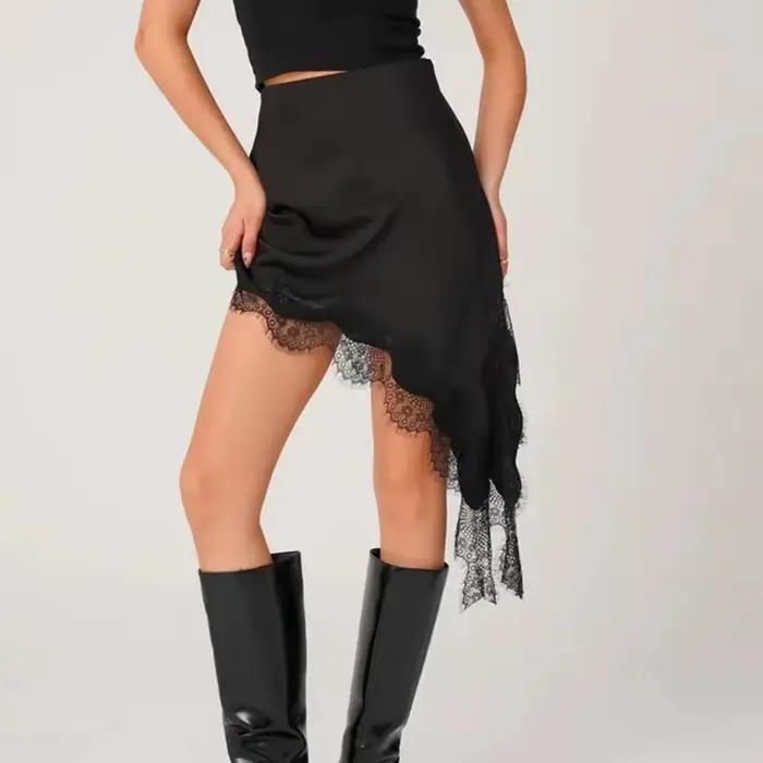 Jupe en satin et dentelle pour femme