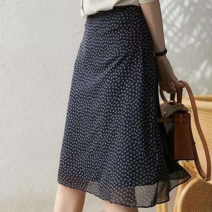 Jupes féminines Chic et élégantes pour femmes jusqu'aux genoux longueur une ligne Harajuku nouveau dans un Style coréen Premium été 2025 tendance pas cher