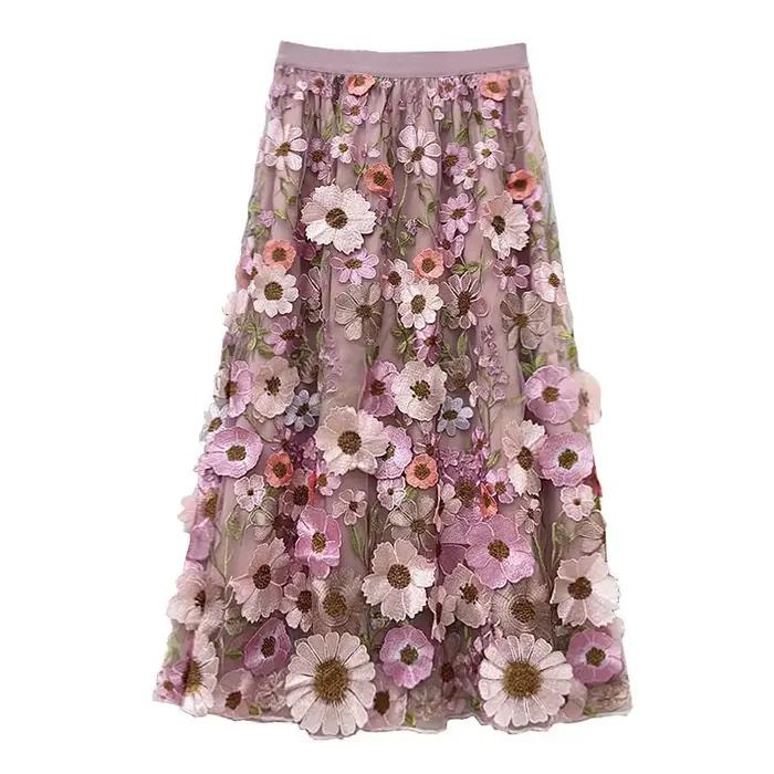 Jupe élégante en tulle brodé