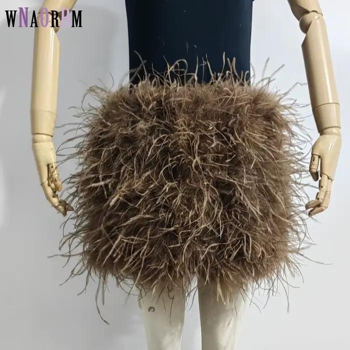 Mini jupe en plumes réelles