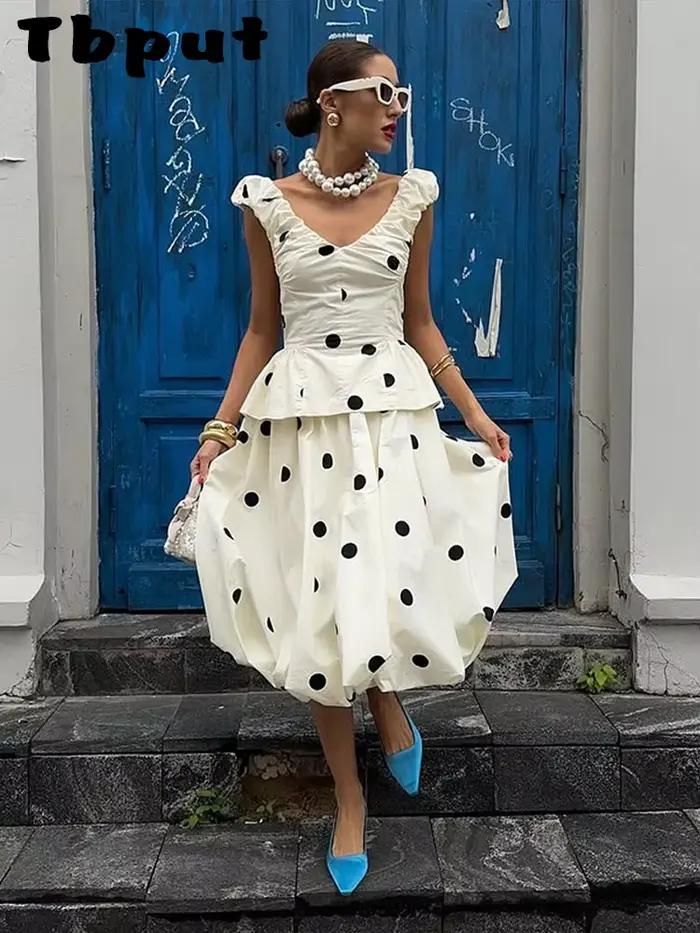 Robe courte femme chic en dentelle patchwork avec col incliné et taille plissée pour plage et sorties estivales occasions spéciales printemps été 2026