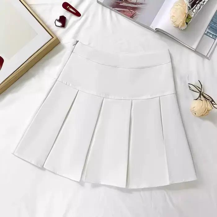 Jupe courte plissée grise taille haute pour femme