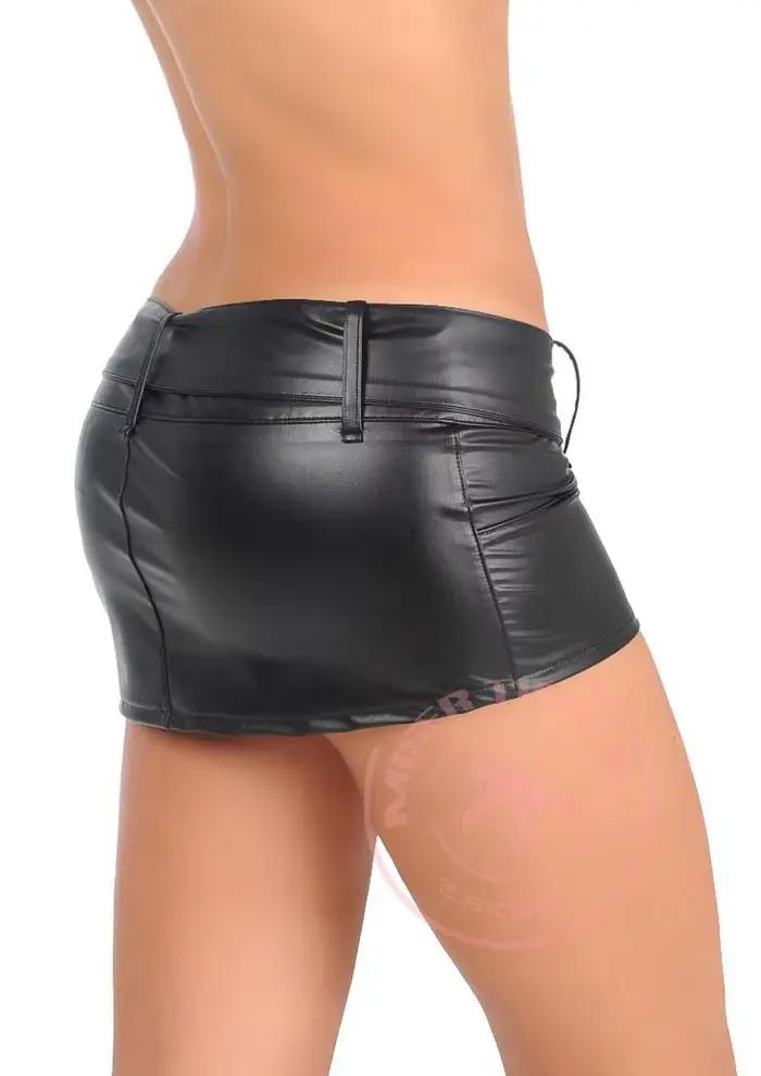 Mini jupe en faux cuir avec ceinture