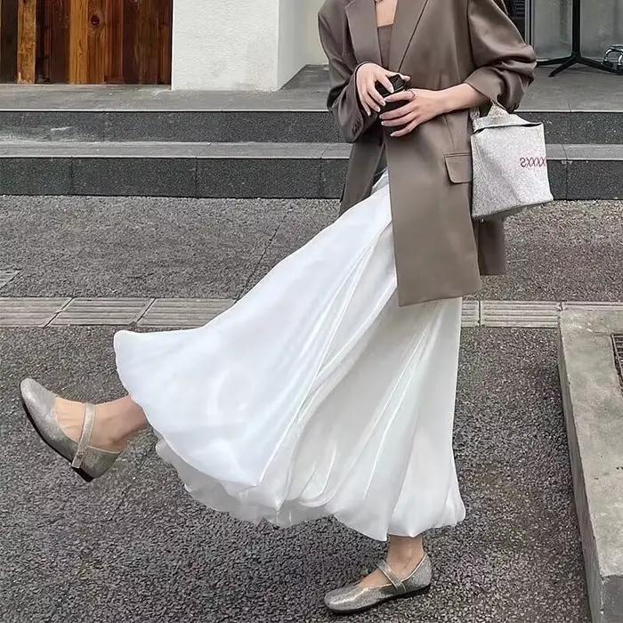 Jupe en satin pour femme