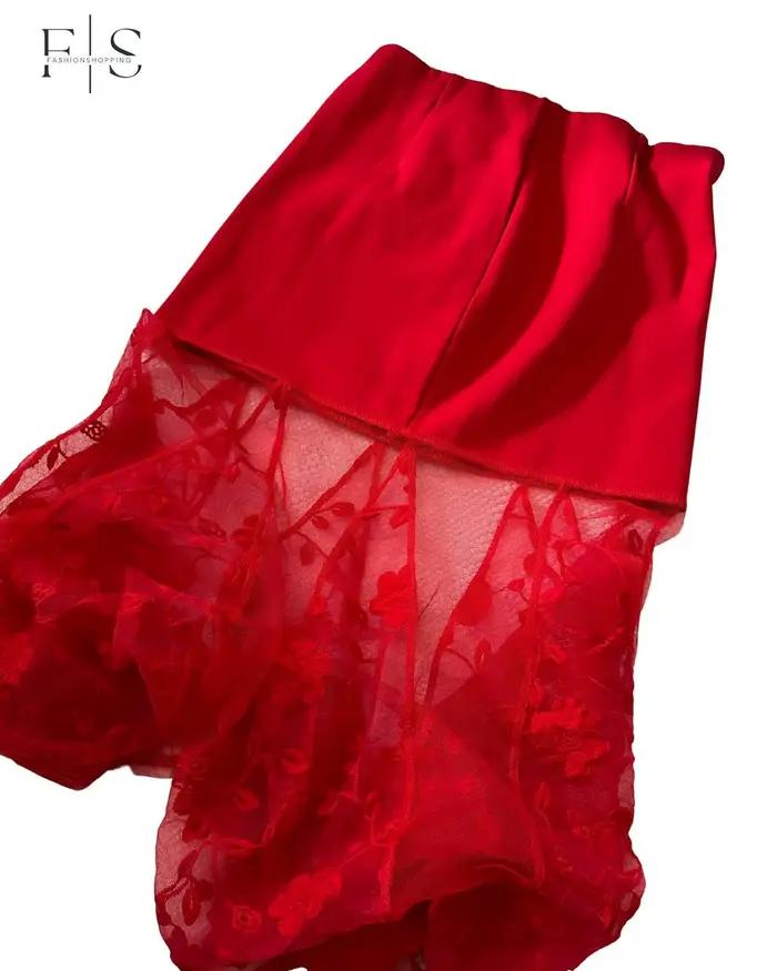 Jupe midi en satin rouge pour femme