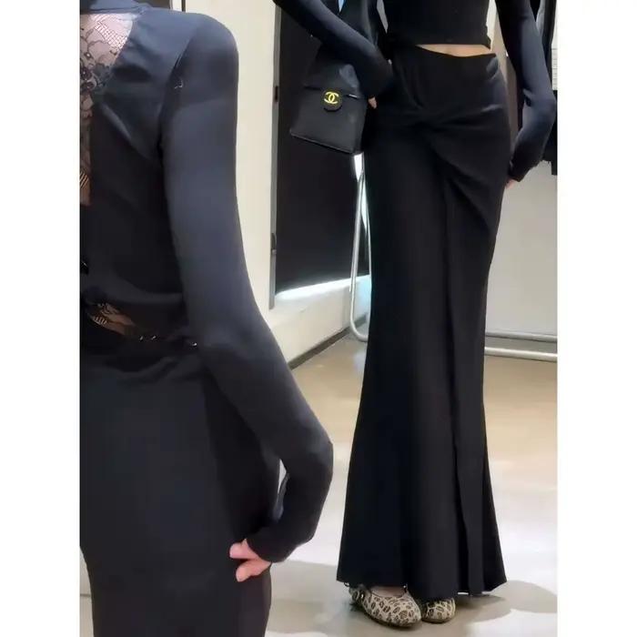 Jupe midi noire élégante pour femme